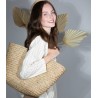 Panier shopping tressé en paille durable, anses et pompon bicolore, 20 litres