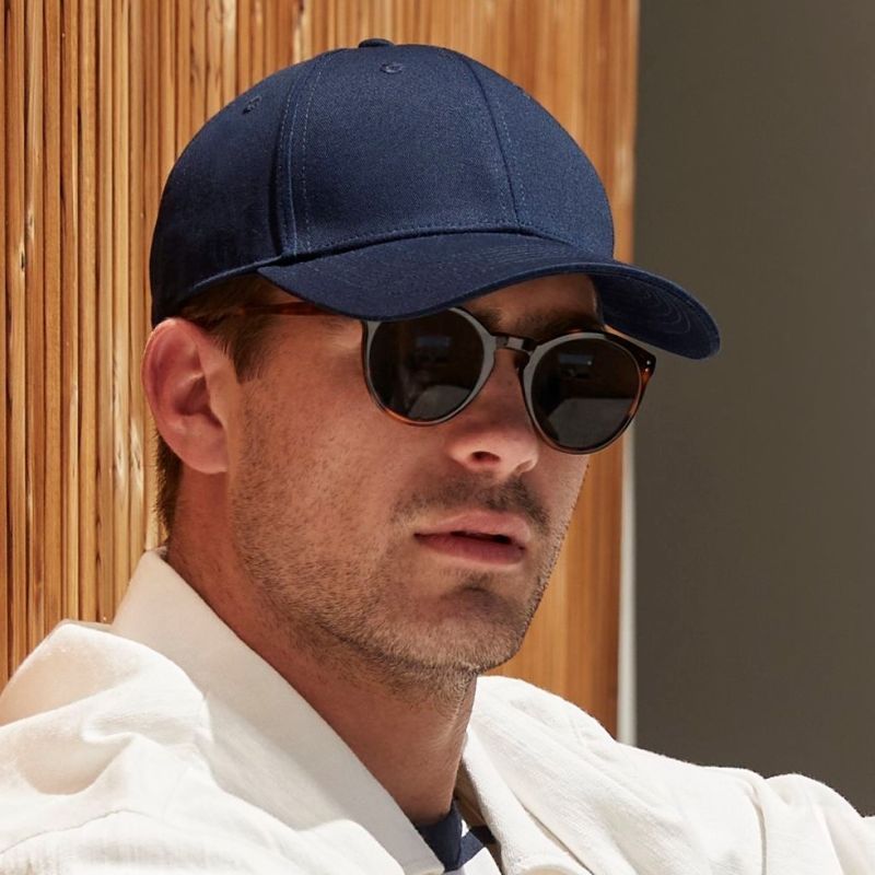 Casquette 6 panneaux visière pré-courbée en coton biologique classique et durable