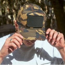 Casquette 5 panneaux coton sergé, patch amovible, visière préformée