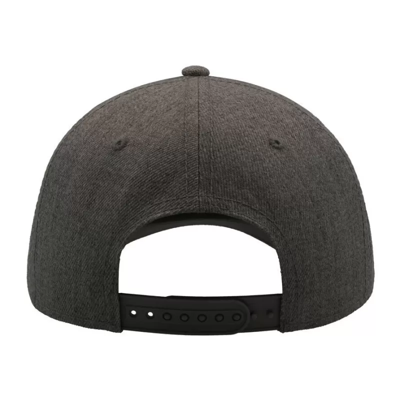Casquette 6 panneaux, panneau avant renforcé, en polyester, visière précourbée, 400 g/m²