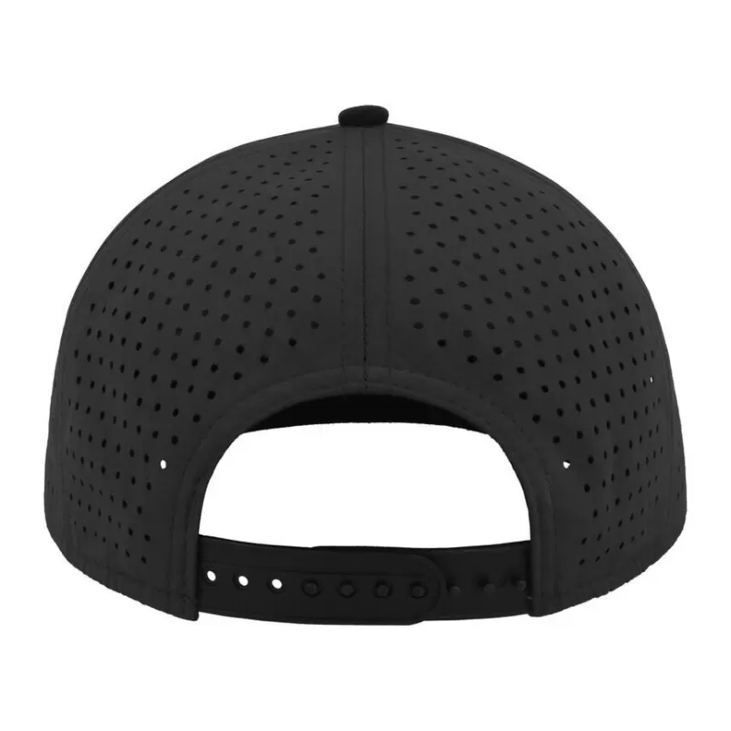 Casquette visière plate 6 panneaux, panneaux avant renforcés, en polyester