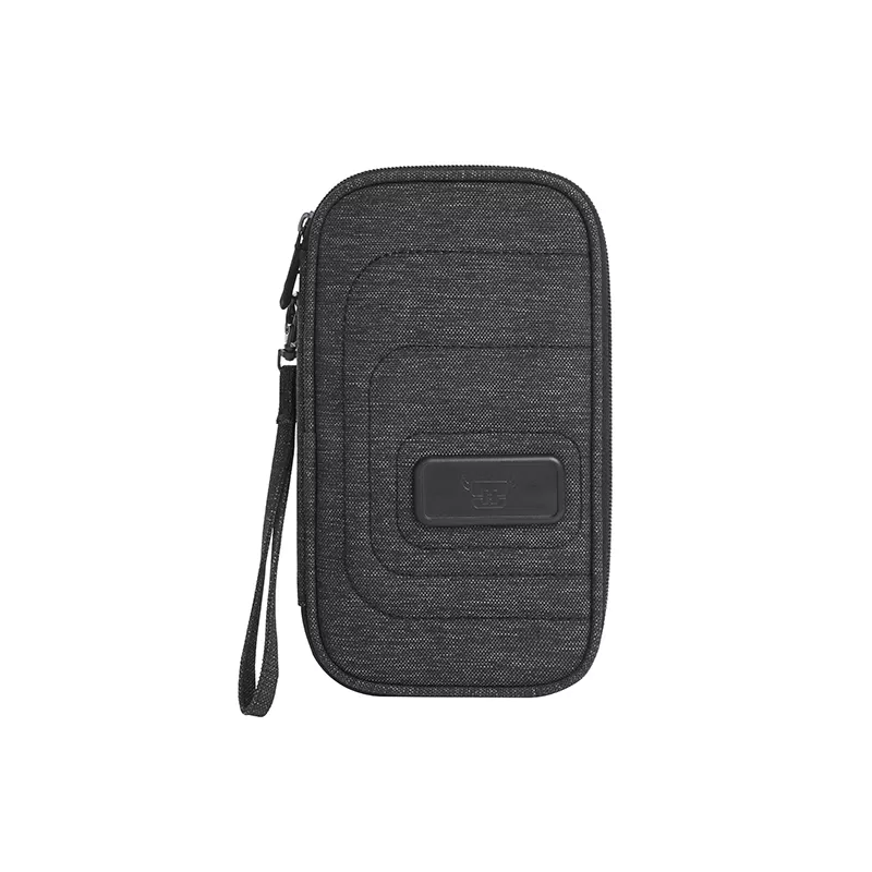 Dossier organisateur, deux compartiments principaux zippés, diverses poches