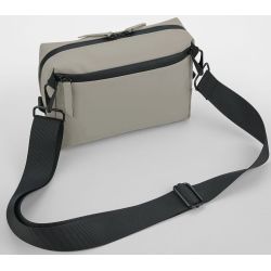 Sac banane bandoulière réglable déperlant, ouverture zippée dans les deux sens