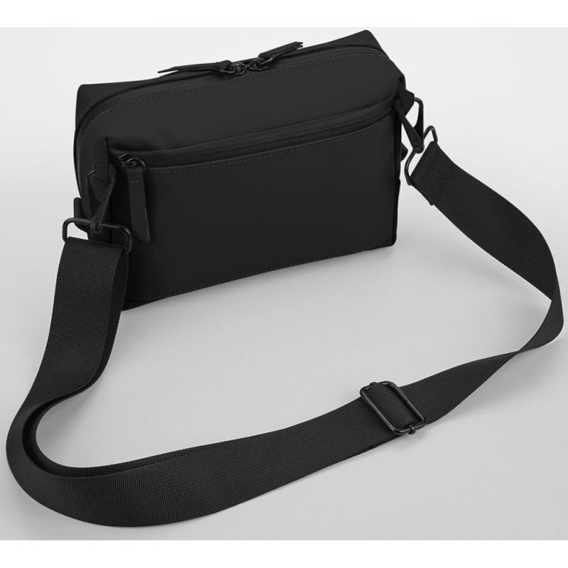 Sac banane bandoulière réglable déperlant, ouverture zippée dans les deux sens