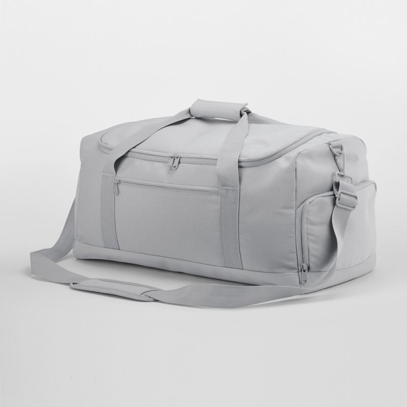 Sac de sport en polyester recyclé avec compartiment à chaussures, 32 litres