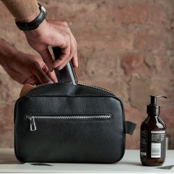 Trousse de toilette en simili cuir avec poches zippées