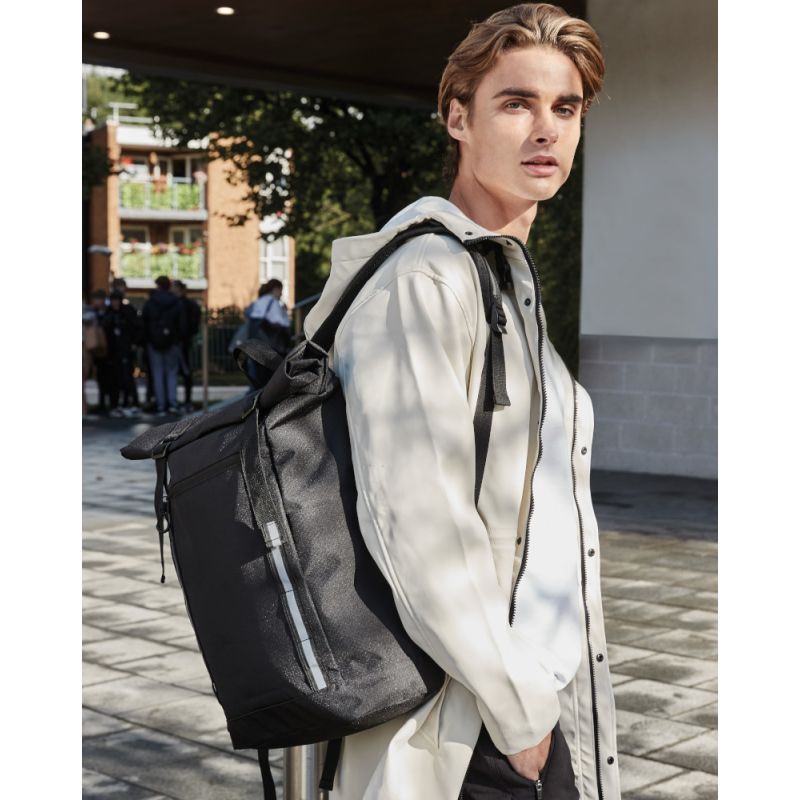 Sac à dos en polyester déperlant 300D fermeture à enroulement, bandes réfléchissantes