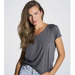 Tee-shirt femme style urbain col V, manches roulées, 120 g/m²