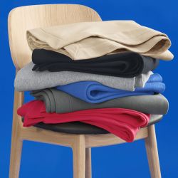 Plaid en polaire, étiquette détachable, fil peigné réduisant le boulochage, 271 g/m²