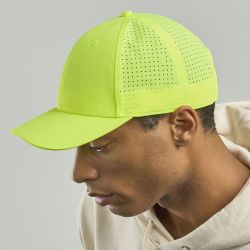 Casquette 6 panneaux ventilée Breezy en nylon léger, visière préformée, 110 g/m²
