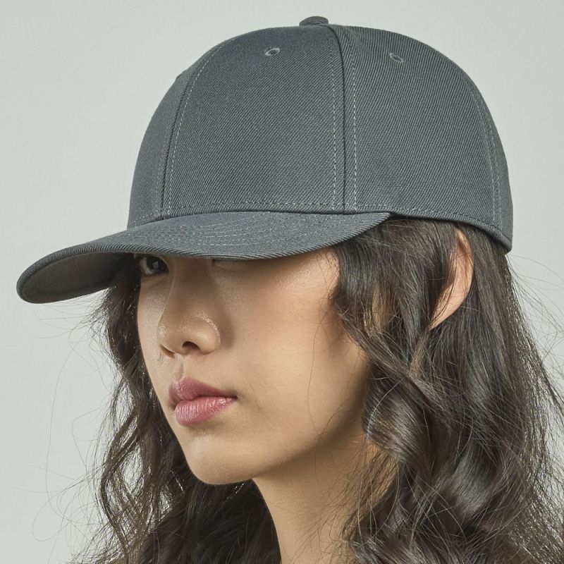 Casquette baseball 6 pans en polyester recyclé, visière précourbée, 300 g/m²