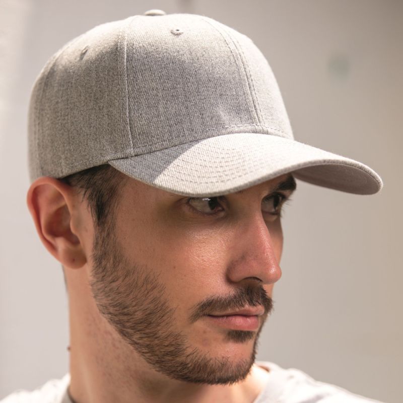 Casquette baseball 6 pans en polyester recyclé, visière précourbée, 300 g/m²