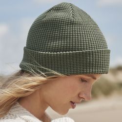 Bonnet nid d'abeille doublé avec rabat en coton organique léger et respirant