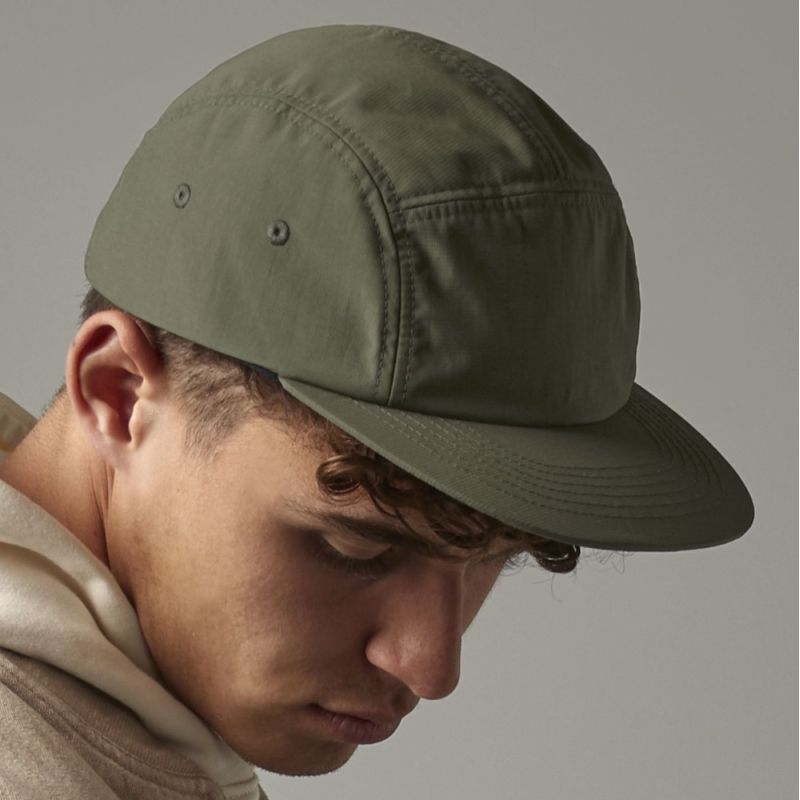 Casquette 5 panneaux imperméable à l'eau et perméable à l'air, fermeture par élastique