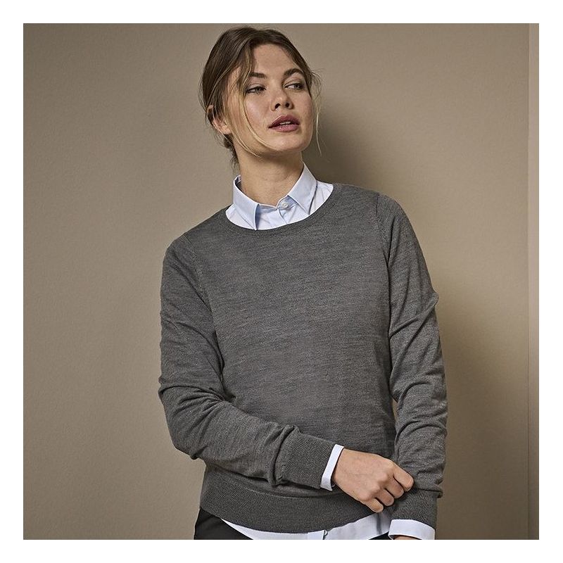 Pull femme ajusté col rond de qualité italienne fil mérinos