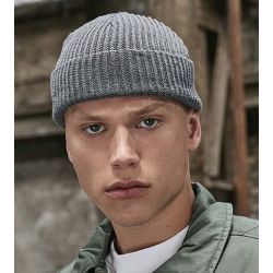 Bonnet tricoté uni en polyester recyclé, bord extra-large
