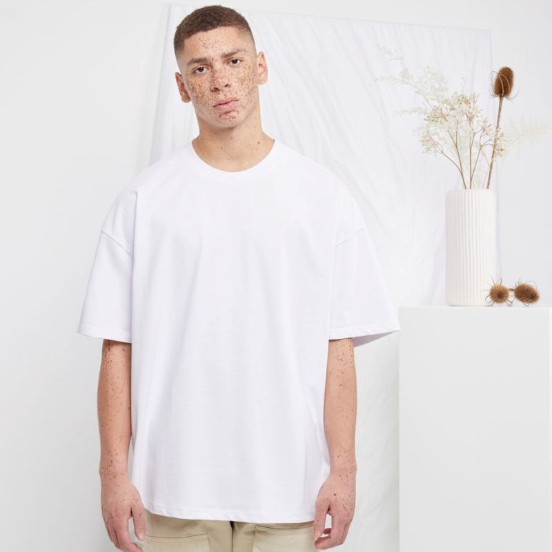 Tee-shirt urbain lourd, coupe large oversize, col rond, épaules tombantes, 300 g/m²