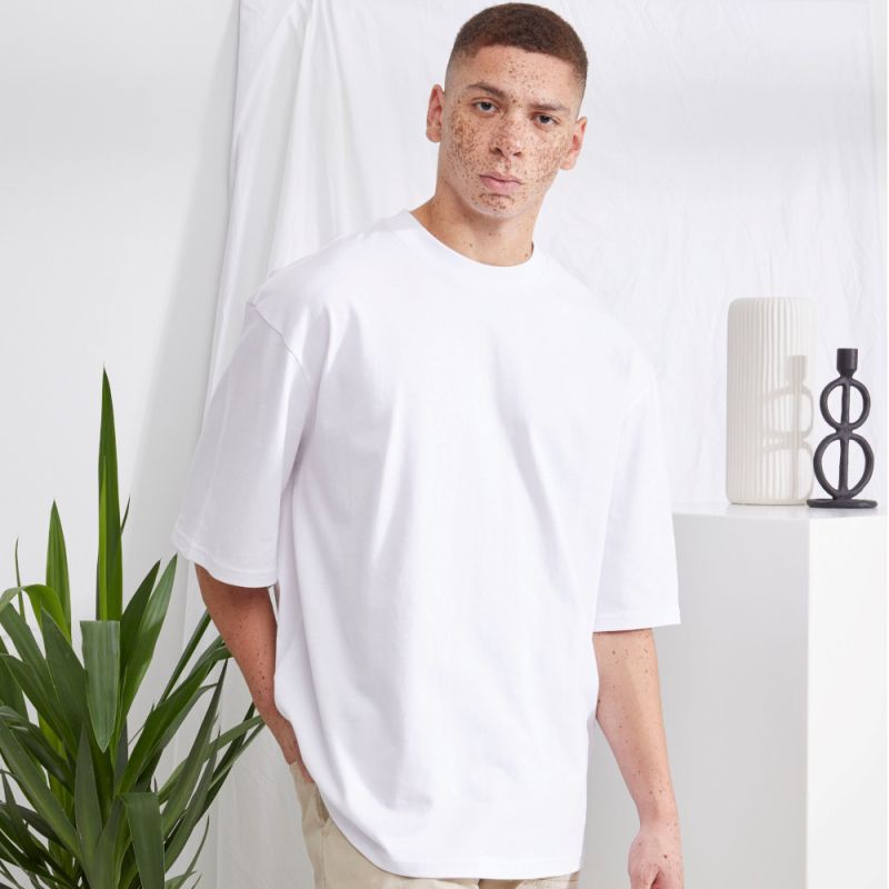 Tee-shirt extra large col rond, manches droites, coupe confortable en coton, 240 g/m²