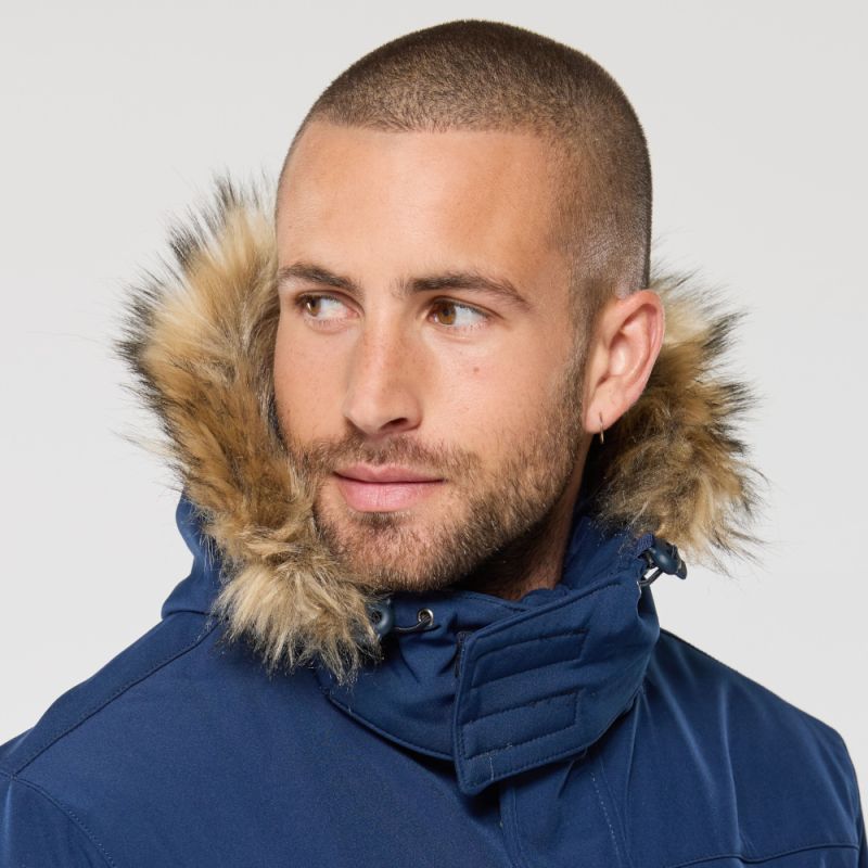 Capuche softshell habillage fourrure sur le haut de la capuche., 210 g/m²