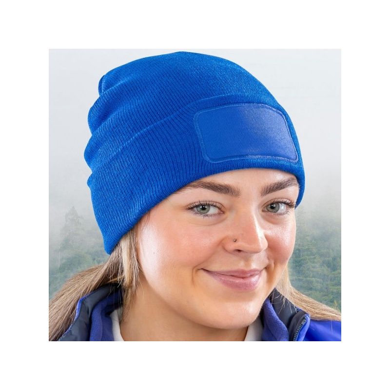 Bonnet recyclé double épaisseur, rabat large avec zone de marquage en polyester, 340 g/m²