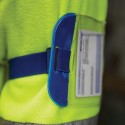 Brassard PVC avec ouverture pour étiquette, cordon de serrage