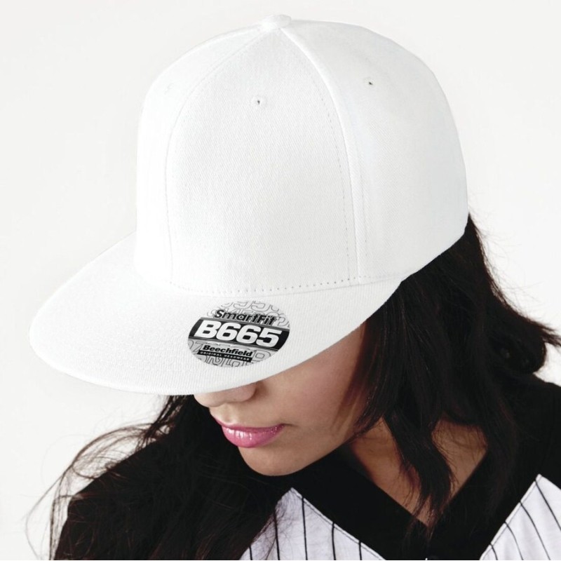 Casquette style rappeur à visière plate