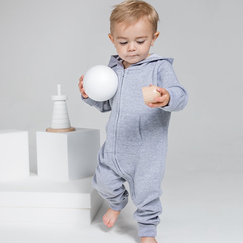 Grenouillere bebe a capuche a zip integral et poche kangourou