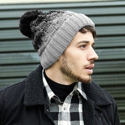 Bonnet ombré en maille torsadée avec doublure en peau de mouton