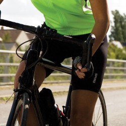 Short de vélo femme doux, léger et extensible à séchage rapide