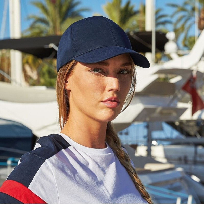 Casquette 6 panneaux en polyester recyclé, visière préformée