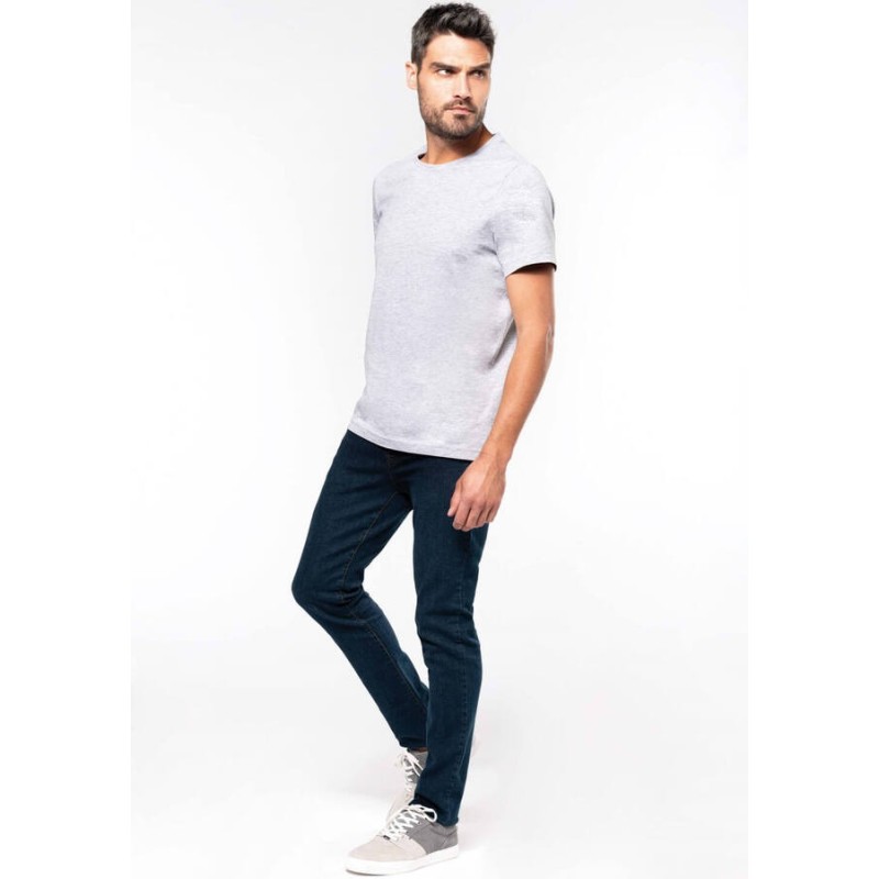 Jean basic en coton bleu denim vieilli moderne et confortable, 390 g/m²