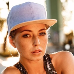 Casquette snapback 6 panneaux, effet daim Chambray, visière plate